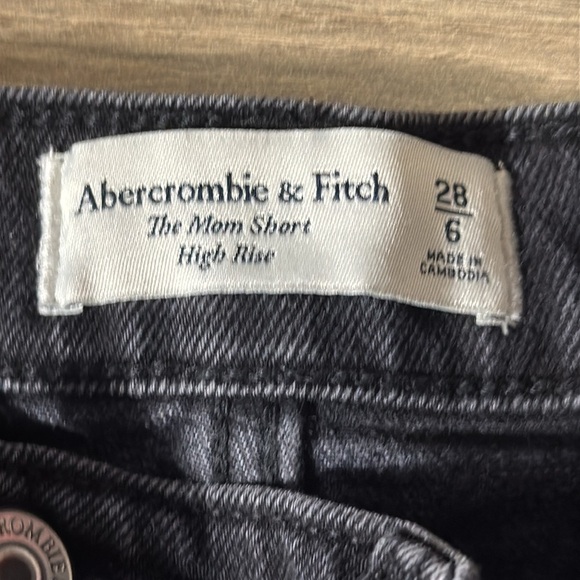 Abercrombie & Fitch Charcoal High-Rise Shorts the mom short high‎ rise 28 / 6 - Picture 4 of 10